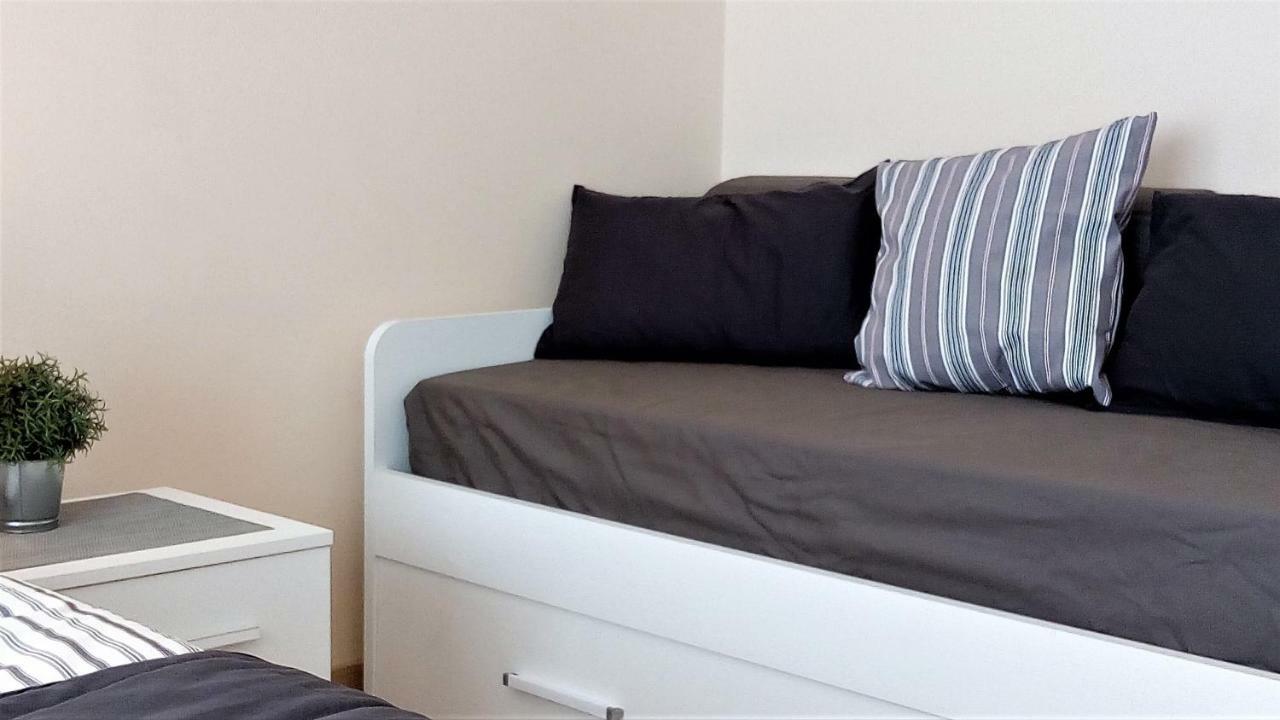 קומו Lovely, Charming And Quiet Apartment In The Centre Air Conditioned And Free Private Garage מראה חיצוני תמונה