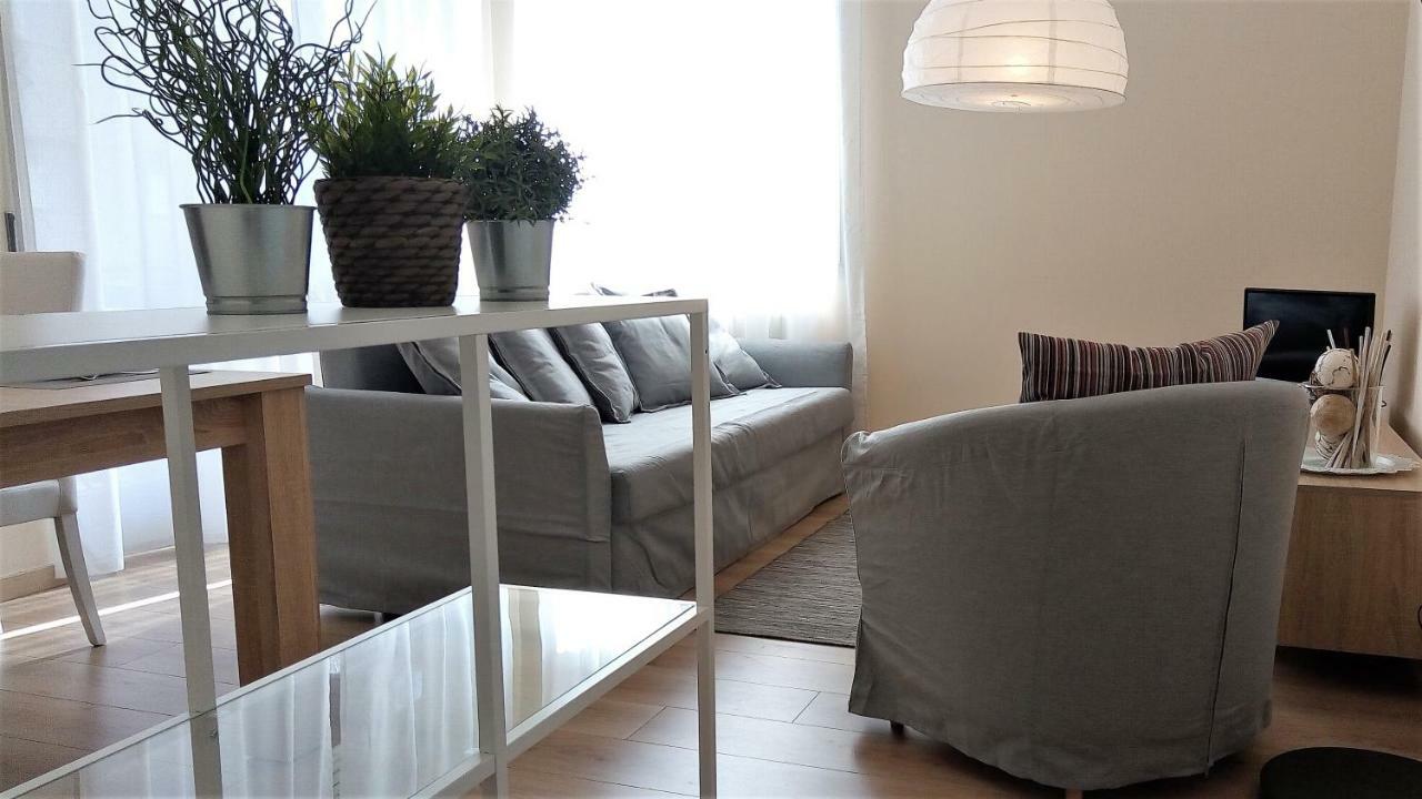 קומו Lovely, Charming And Quiet Apartment In The Centre Air Conditioned And Free Private Garage מראה חיצוני תמונה