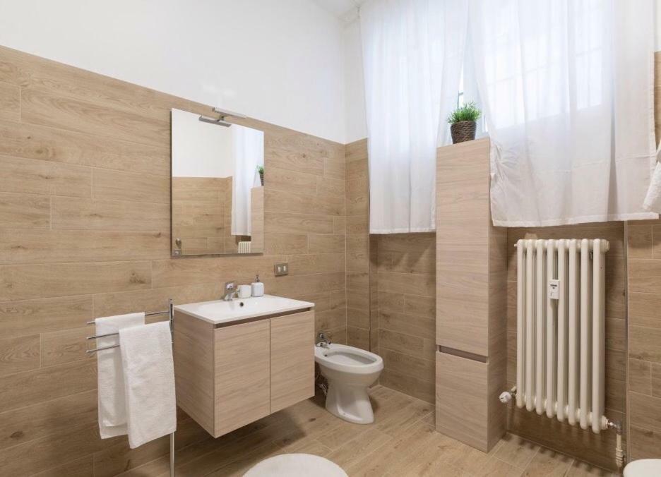 קומו Lovely, Charming And Quiet Apartment In The Centre Air Conditioned And Free Private Garage מראה חיצוני תמונה